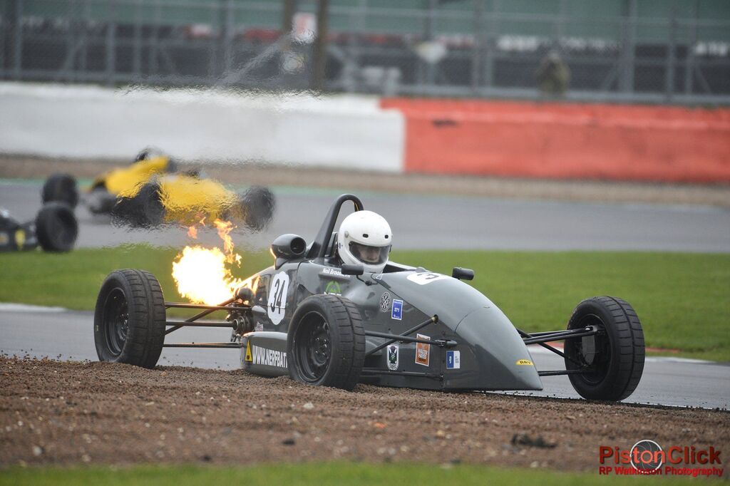Ray GR17 of Neil Broome at the Walter Hayes Trophy