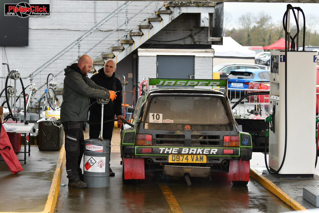 Refuelling at the Tegiwa Donington Rally