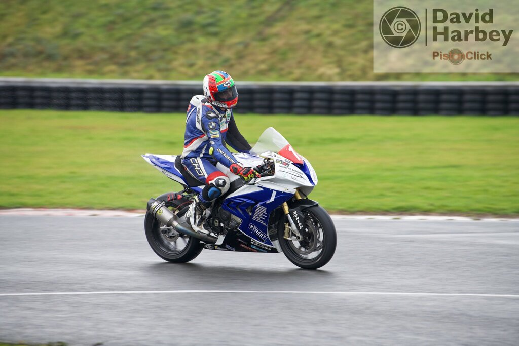Boxing Day Plum Pudding meeting at Mallory Park