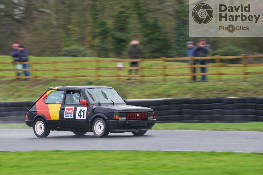 Boxing Day Plum Pudding meeting at Mallory Park