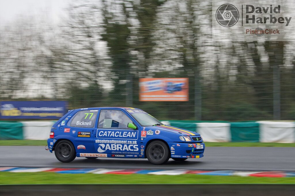 Boxing Day Plum Pudding meeting at Mallory Park