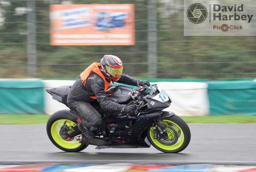 Boxing Day Plum Pudding meeting at Mallory Park