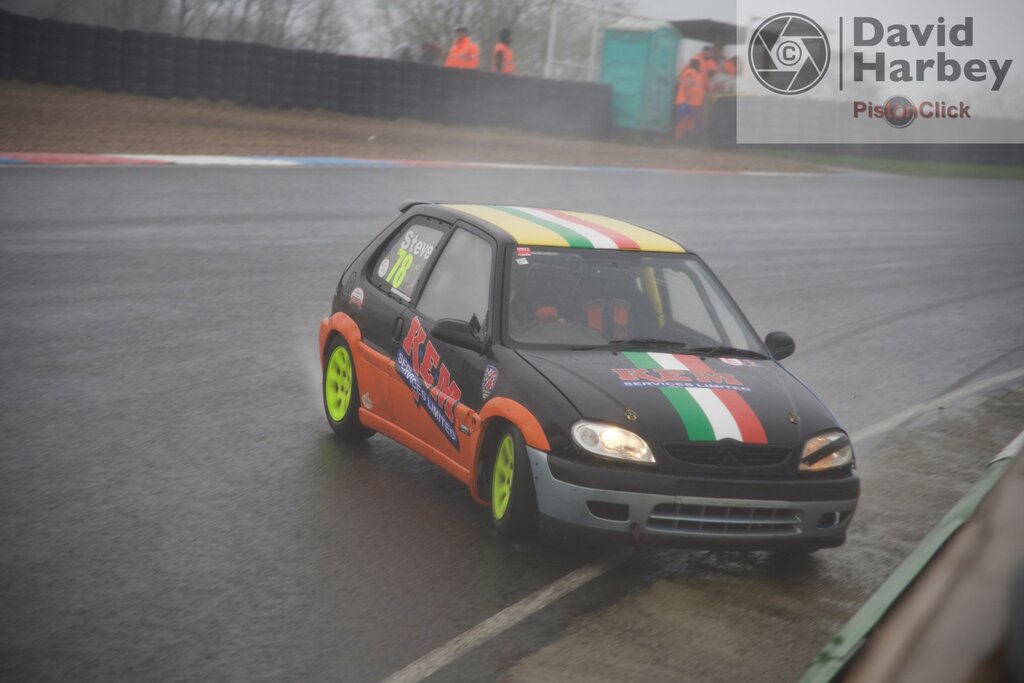 Boxing Day Plum Pudding meeting at Mallory Park