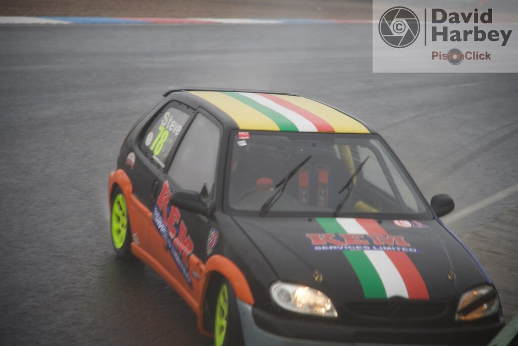Boxing Day Plum Pudding meeting at Mallory Park