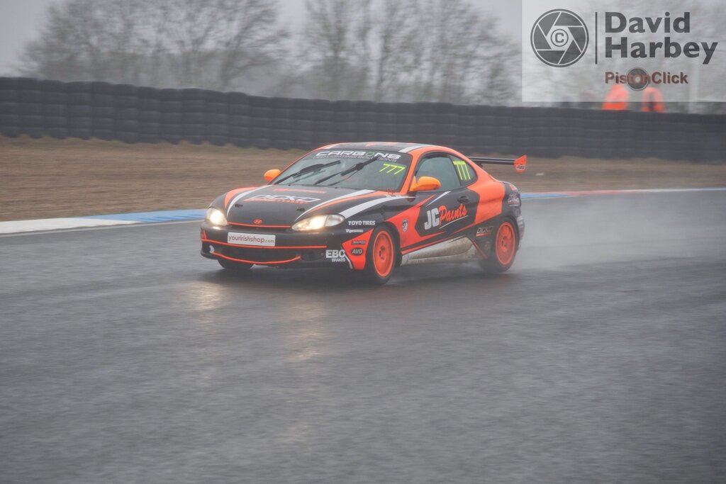 Boxing Day Plum Pudding meeting at Mallory Park
