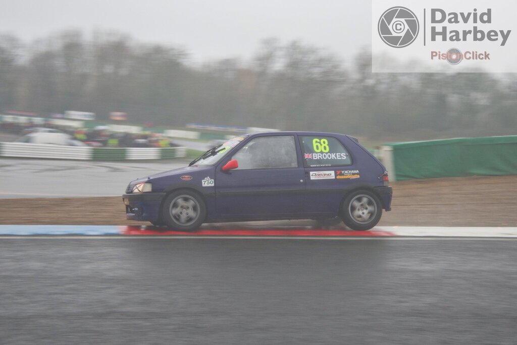 Boxing Day Plum Pudding meeting at Mallory Park