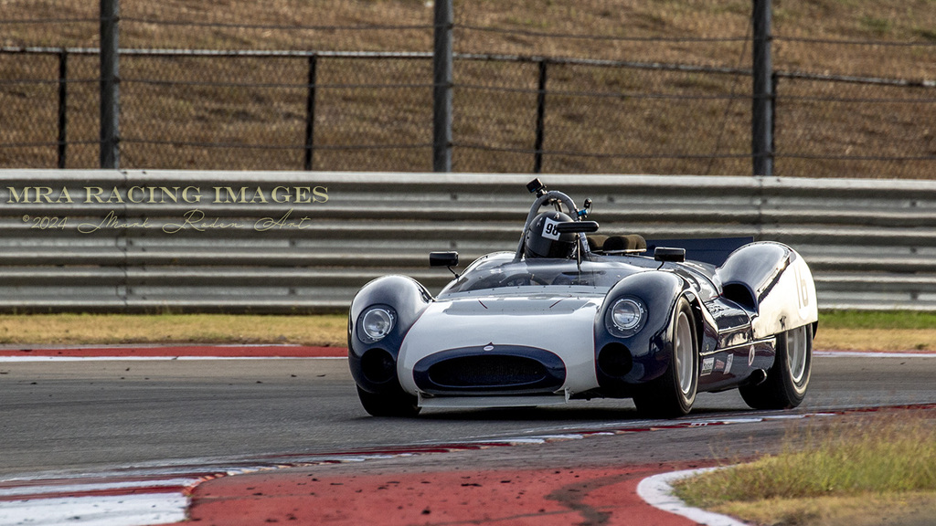 Group 4-5b-8-12b Helmet Race Circuit of the Americas Speedtour