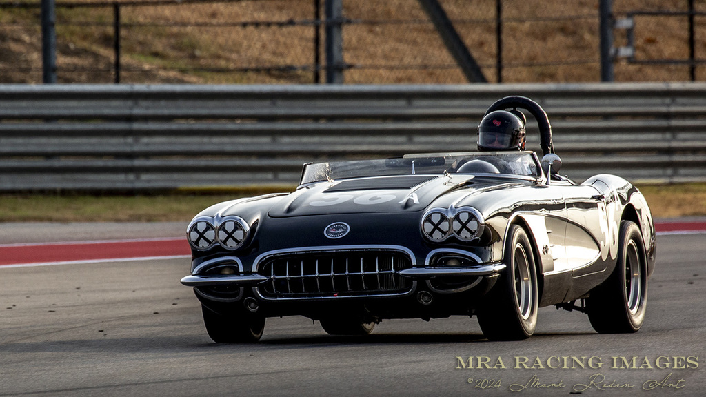 Group 4-5b-8-12b Helmet Race Circuit of the Americas Speedtour
