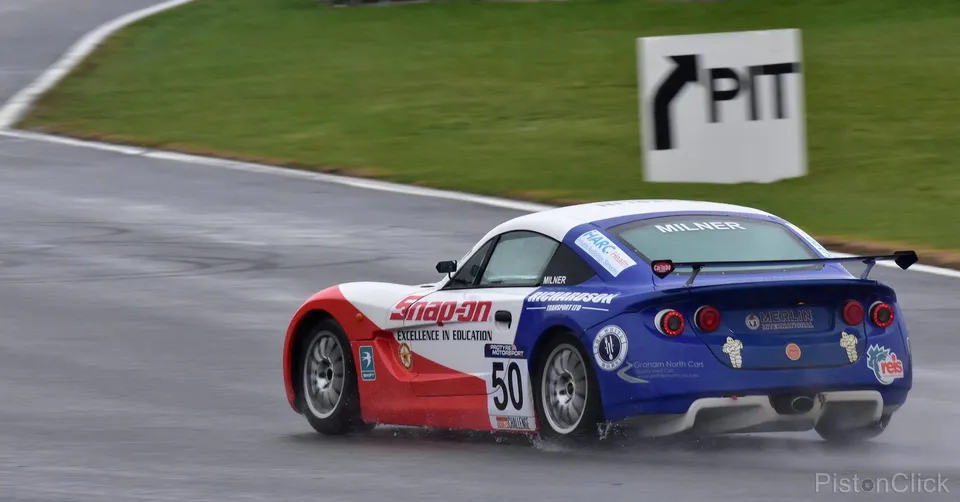 Katie Milner Ginetta G40 GT5