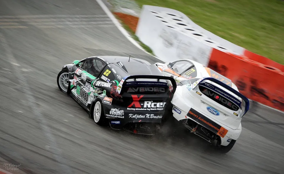 Speed Machine Rally Cross cars crashing at the Silverstone off road track 2018