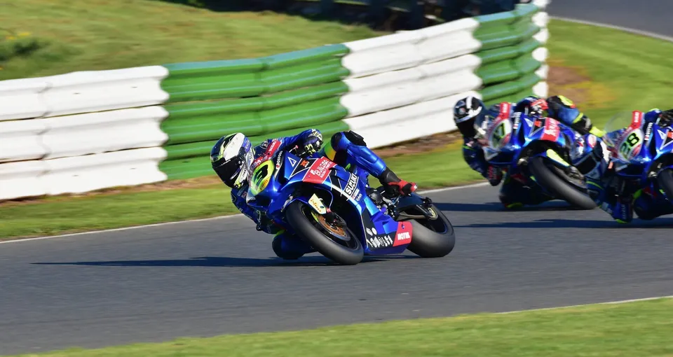 Race of the year Mallory Park 2018