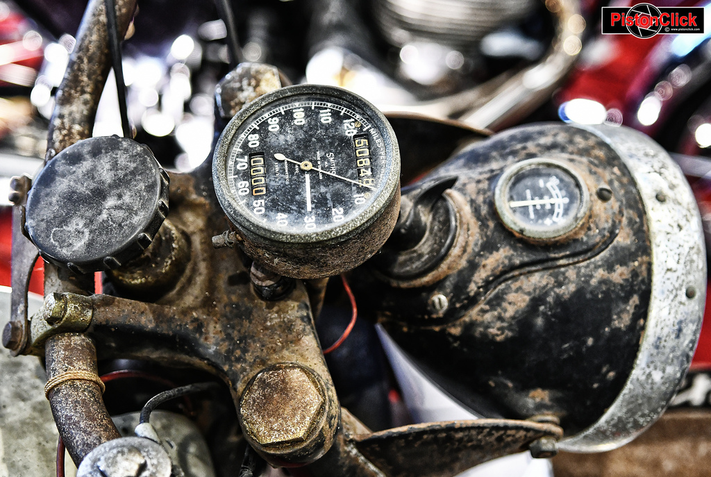 Clocks 1953 350cc BSA GOLD STAR at the Classic Bike Guide Winter Classic 2025
