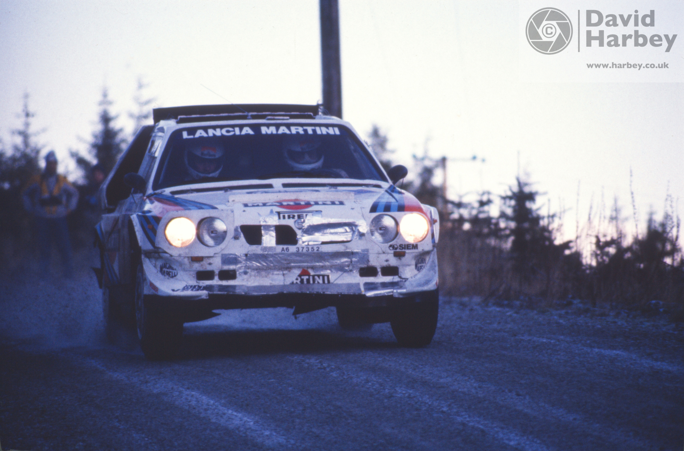 Toivonen in the Lancia Delta S4 rally car