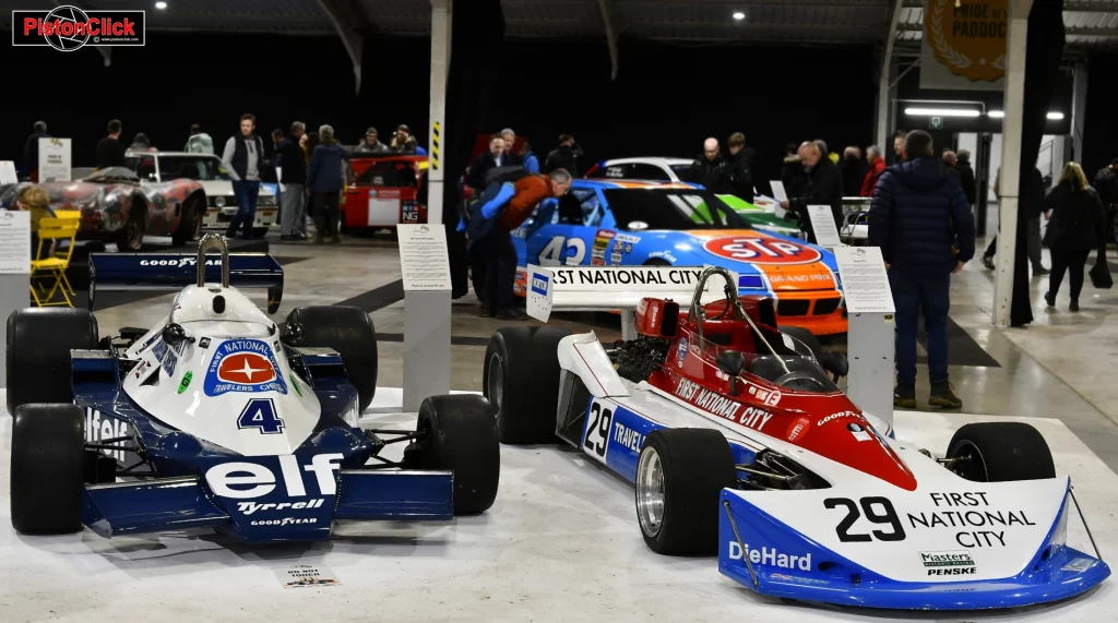 Race Retro Halls