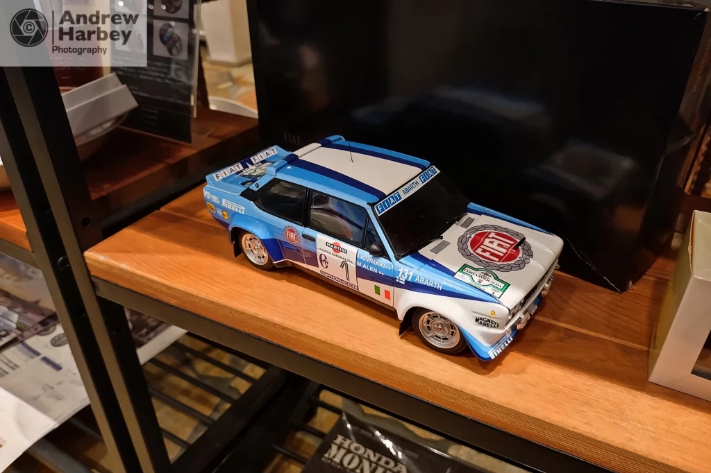 Car & Cafe Piccolo Japan