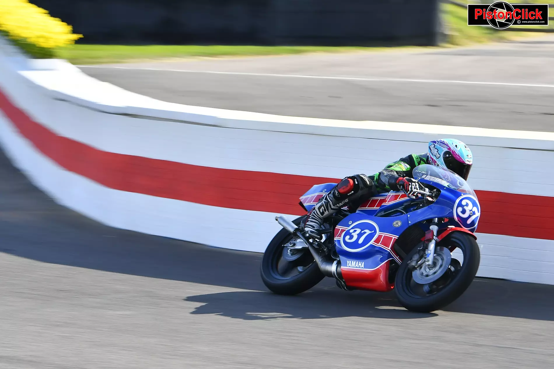 Motorcycle racing at the 82 Members Meeting Goodwood