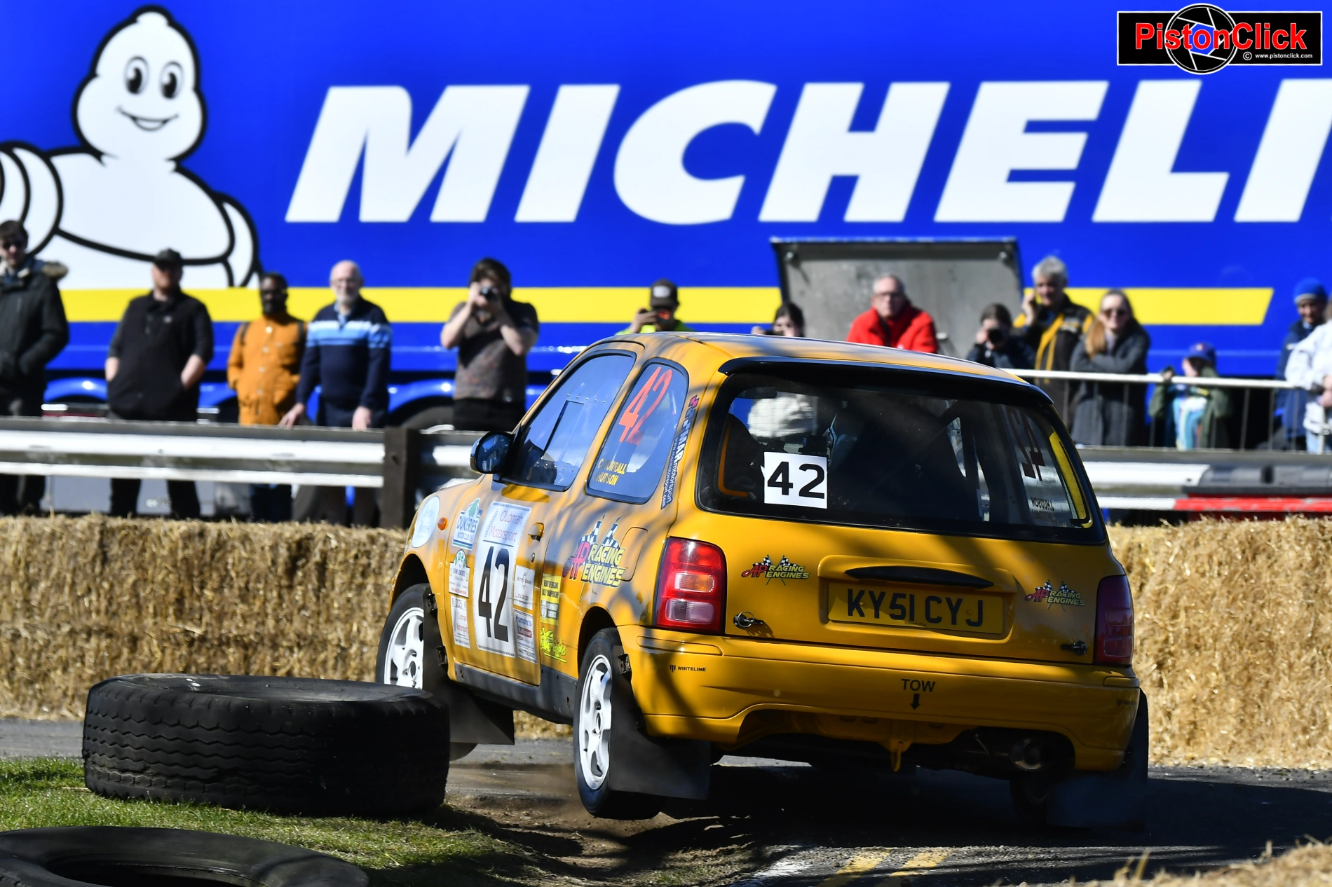 Rallying at Cadwell Park