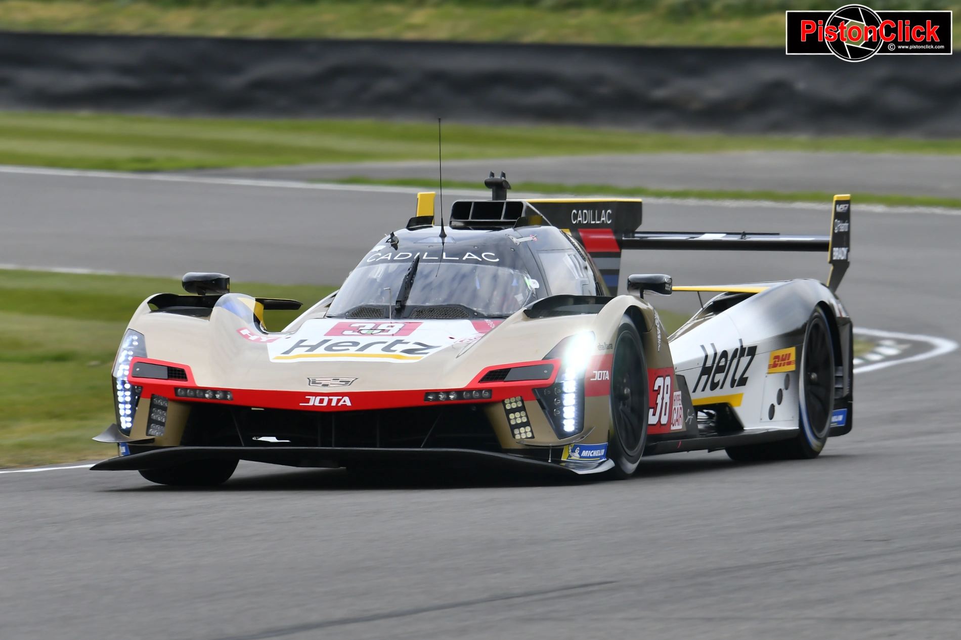 Cadillac Hertz Team Jota V-Series R