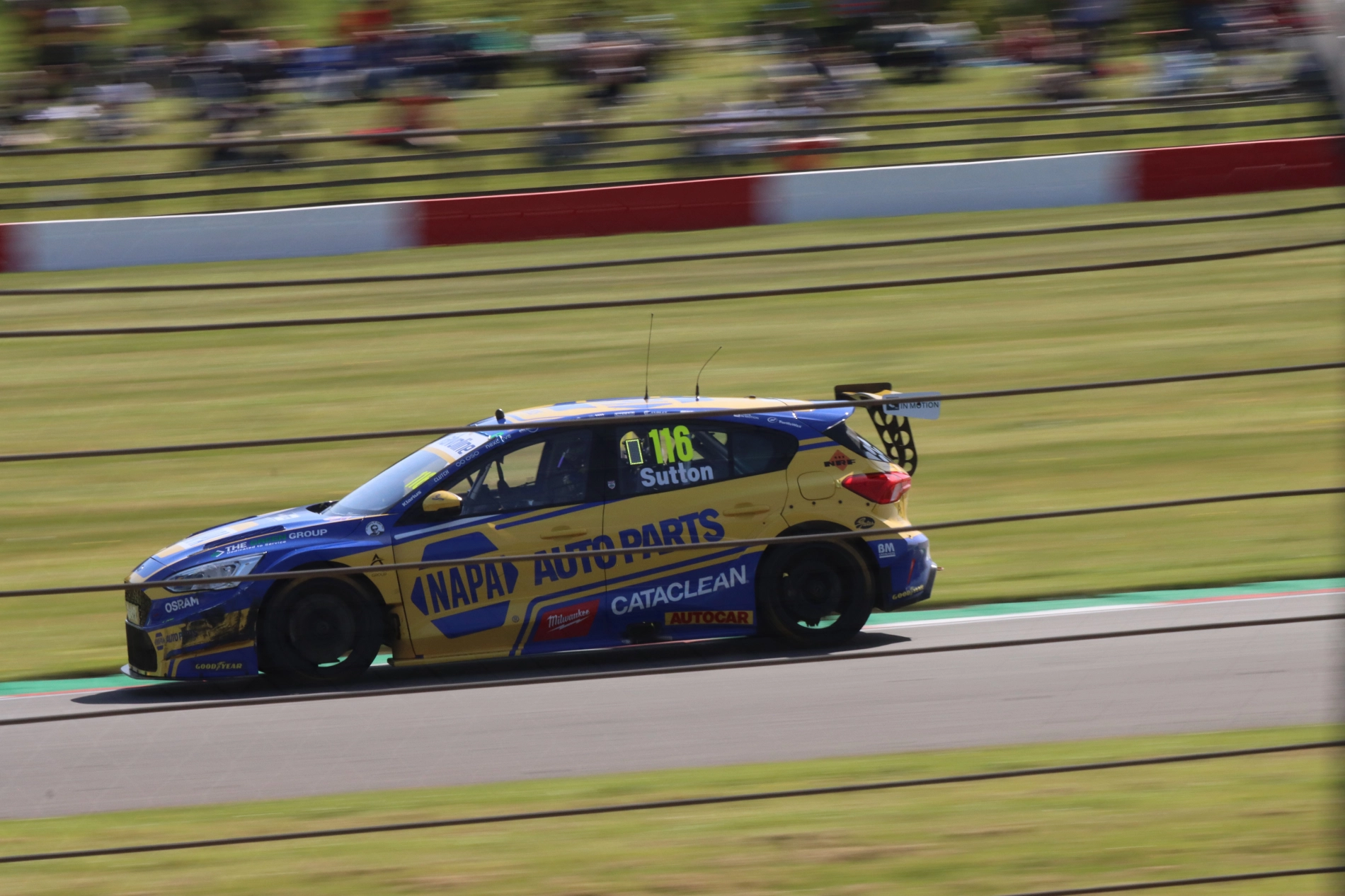 Sutton racing in BTCC