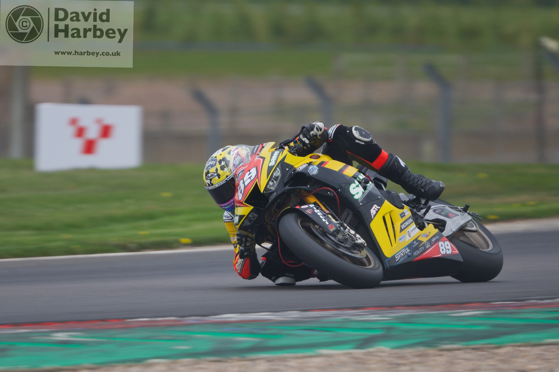 Donington Park BSB Coppice corner