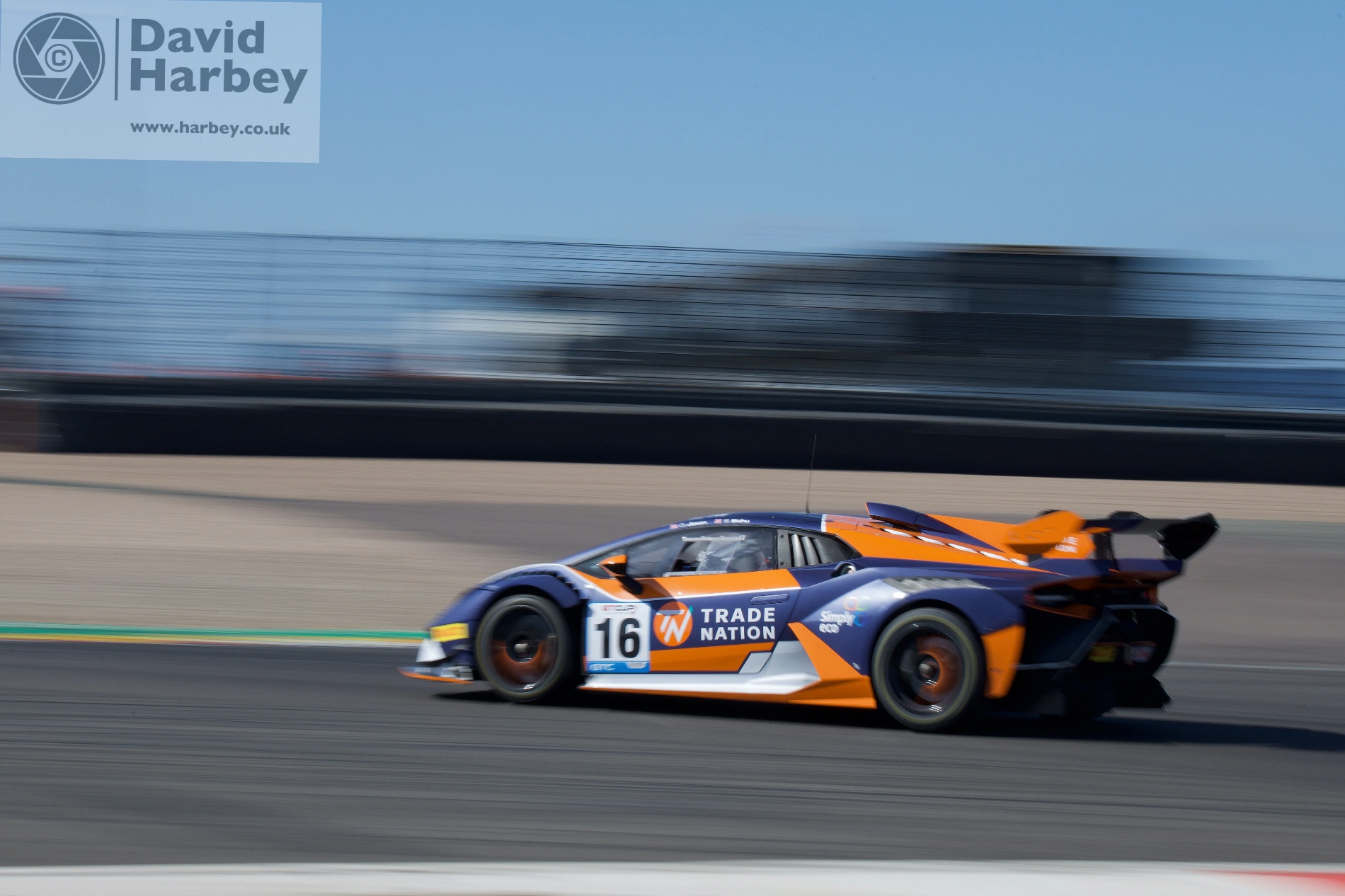 GT Cup at Donington Park