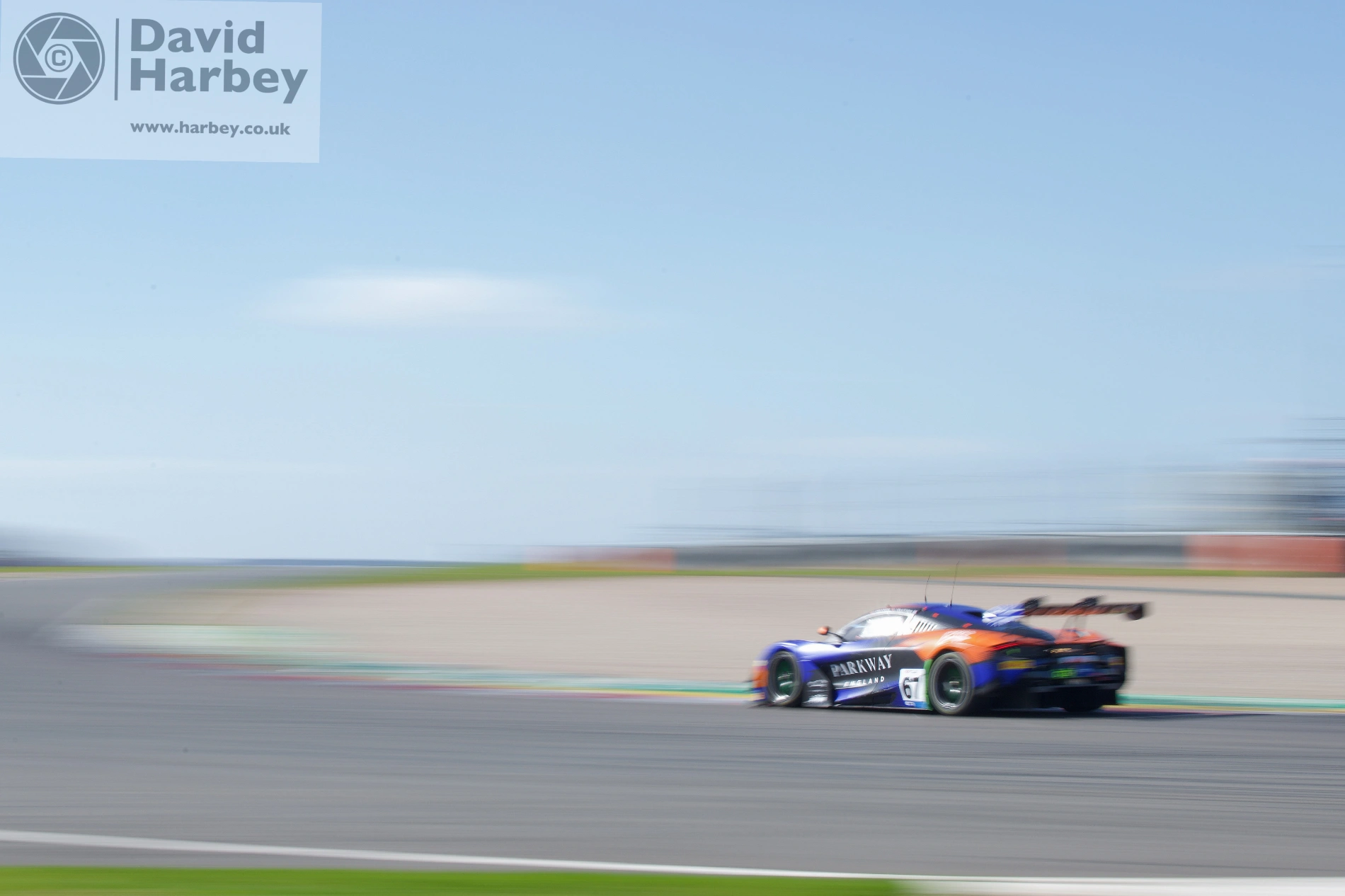 Slow shutter speed panning photography