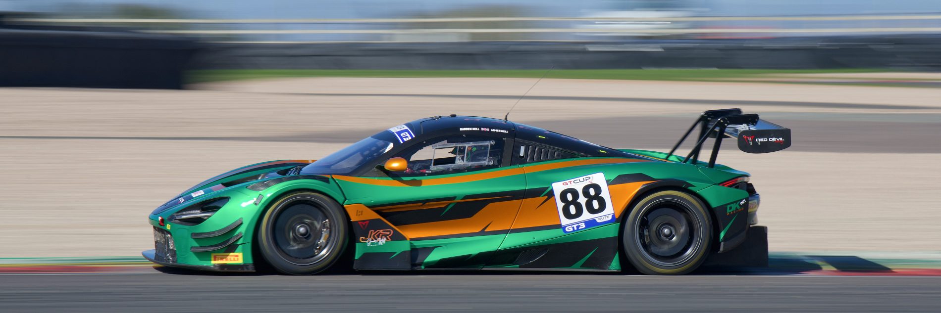 Photographing the GT Cup and support races at Donington Park Report by David Harbey CT Cup Donington Park