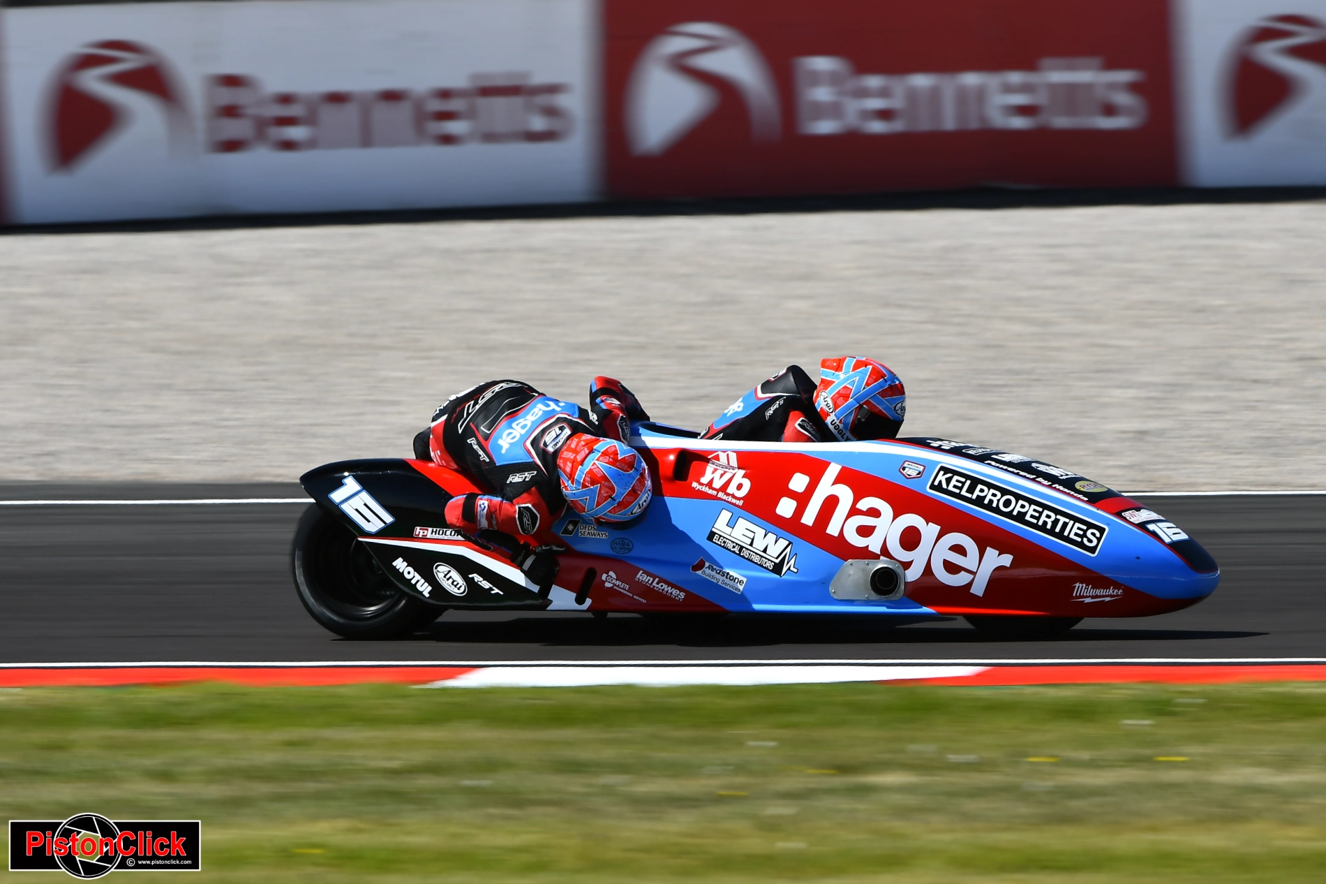 Side cars at the British Superbikes Round 2