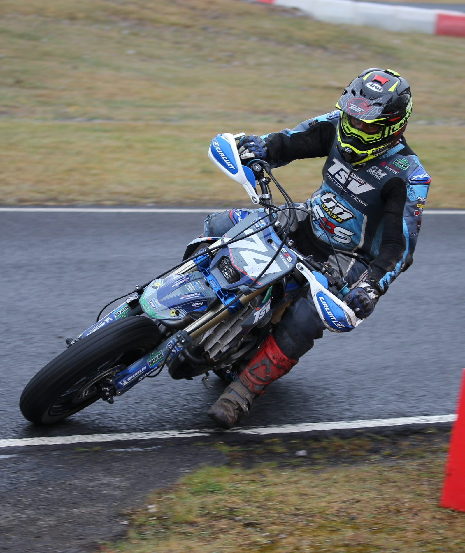 Supermoto Chris Hodgson