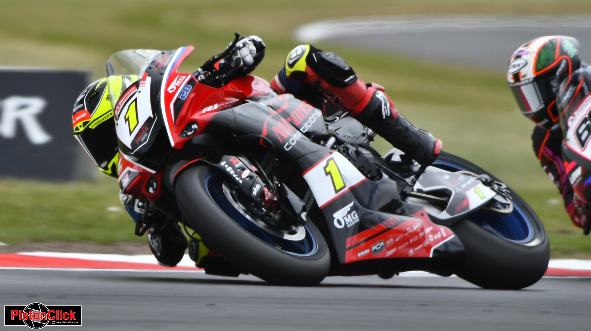 Where to take photos at Donington Park