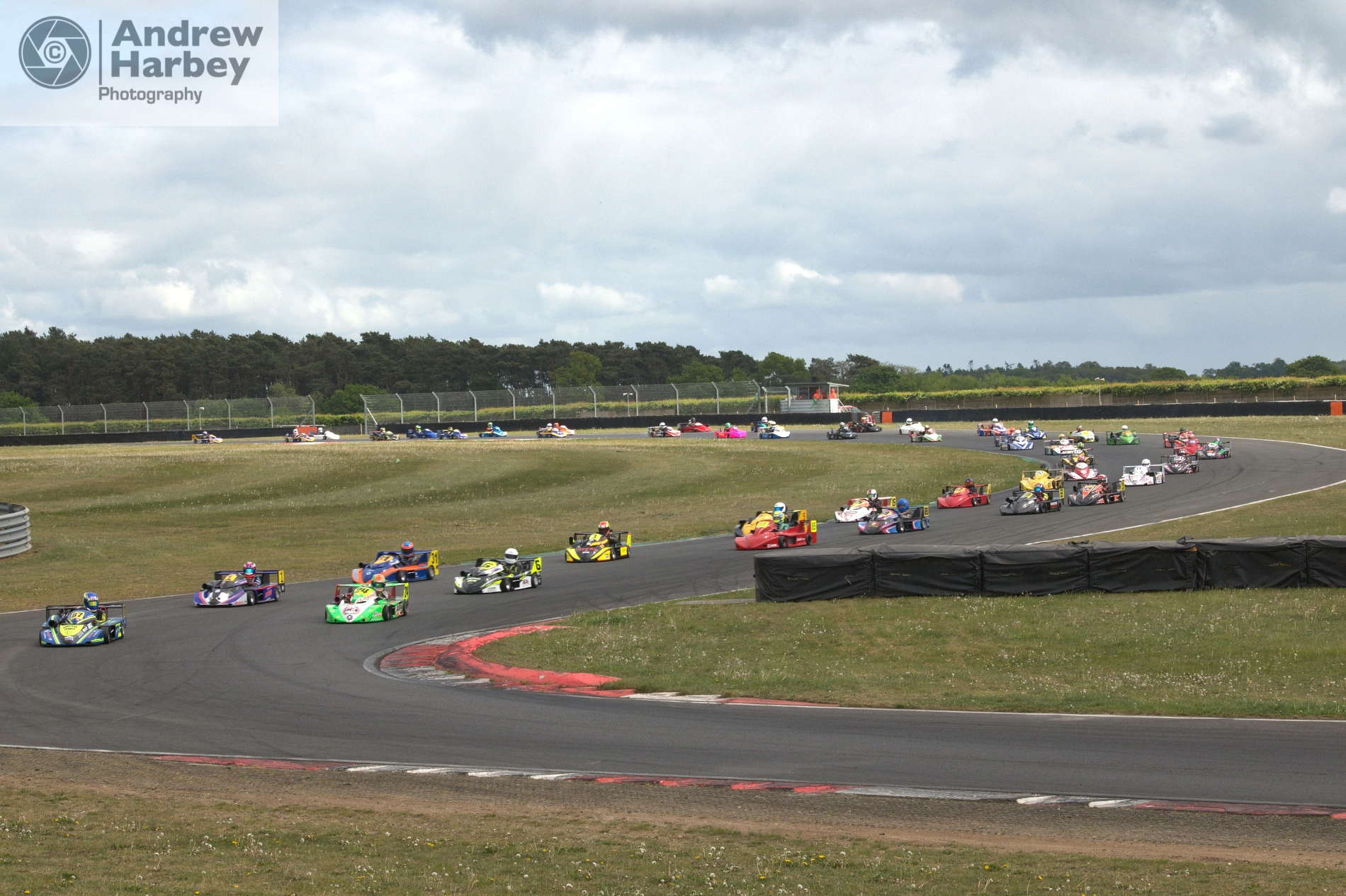 Bemsee super karts at Snatterton