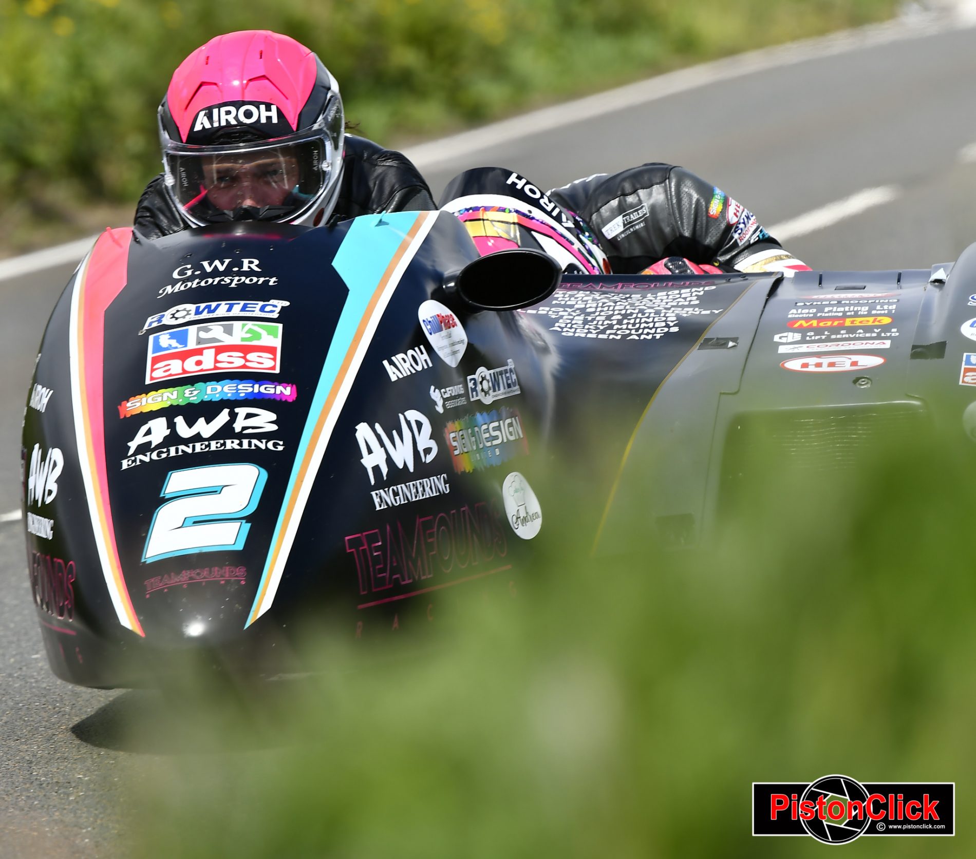 Peter Founds and Jevan Walmsley IoM TT Qualifying 