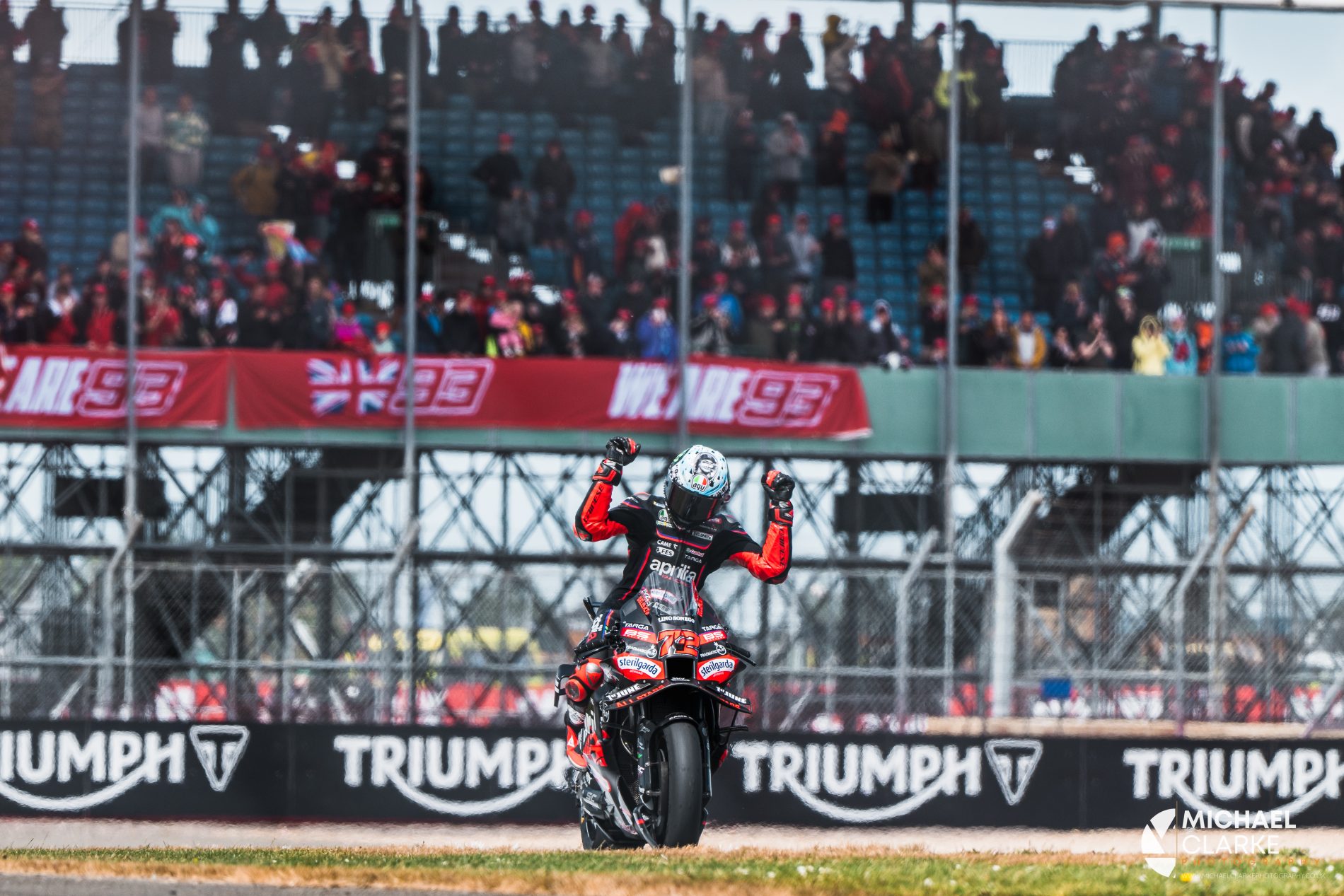 Bezzecchi win the British MotoGP 2025