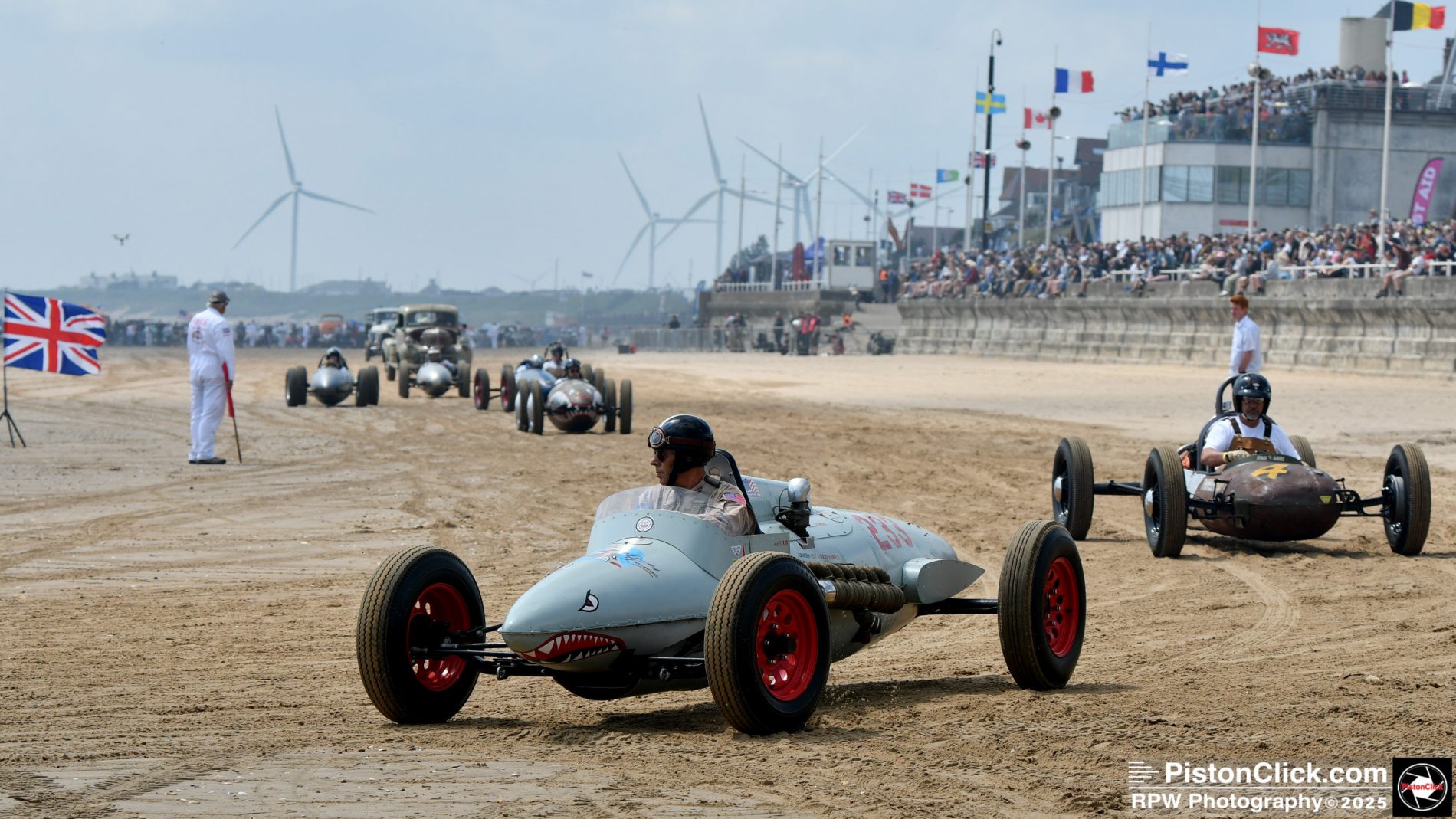 Race the waves beach racers