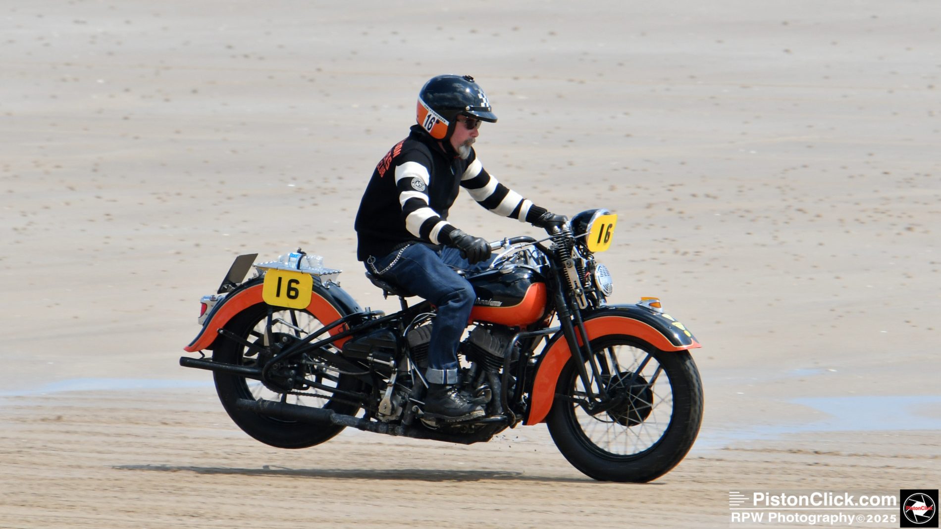 Harley Davidson motorcycles beach racing 