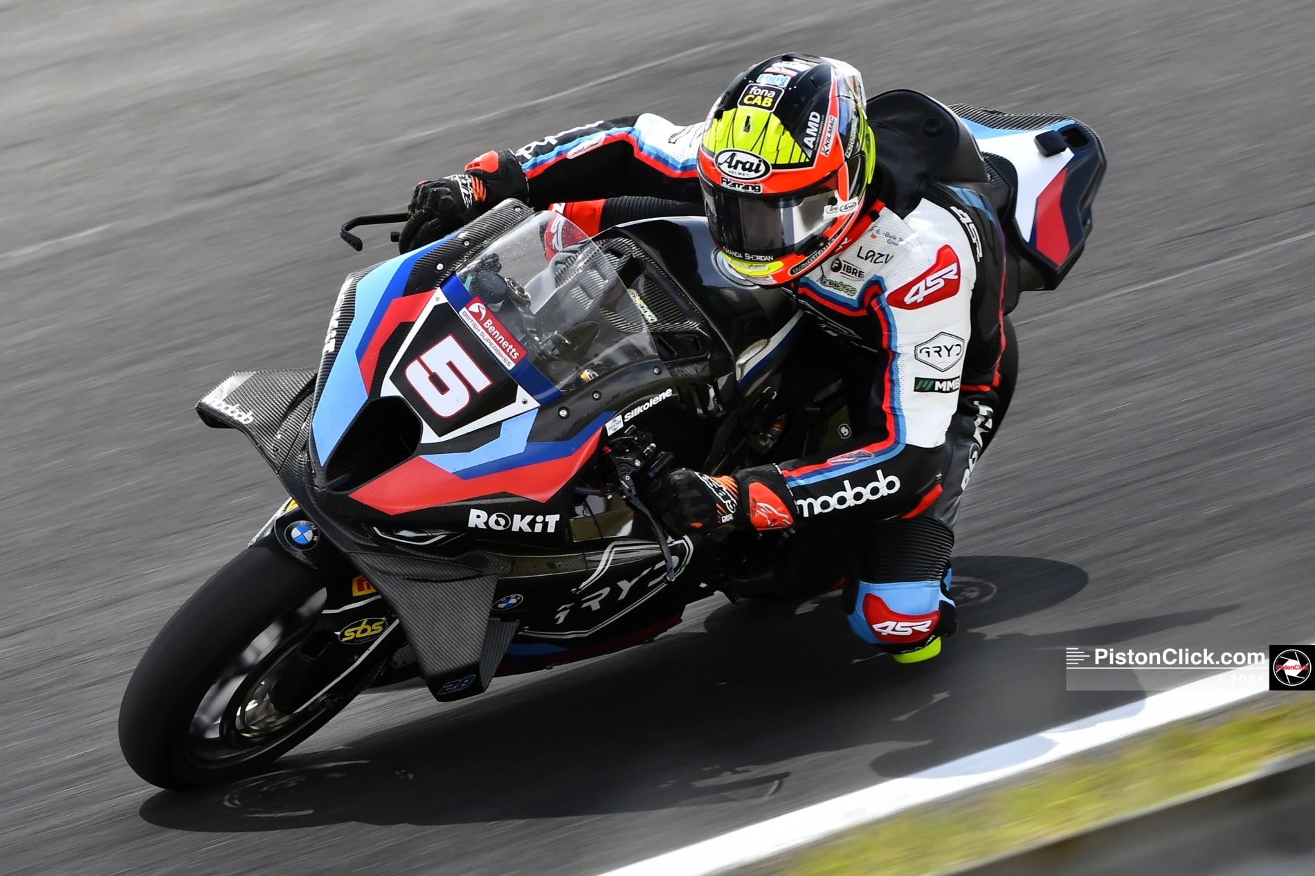 RICHARD KERR
ROKiT BMW Motorrad