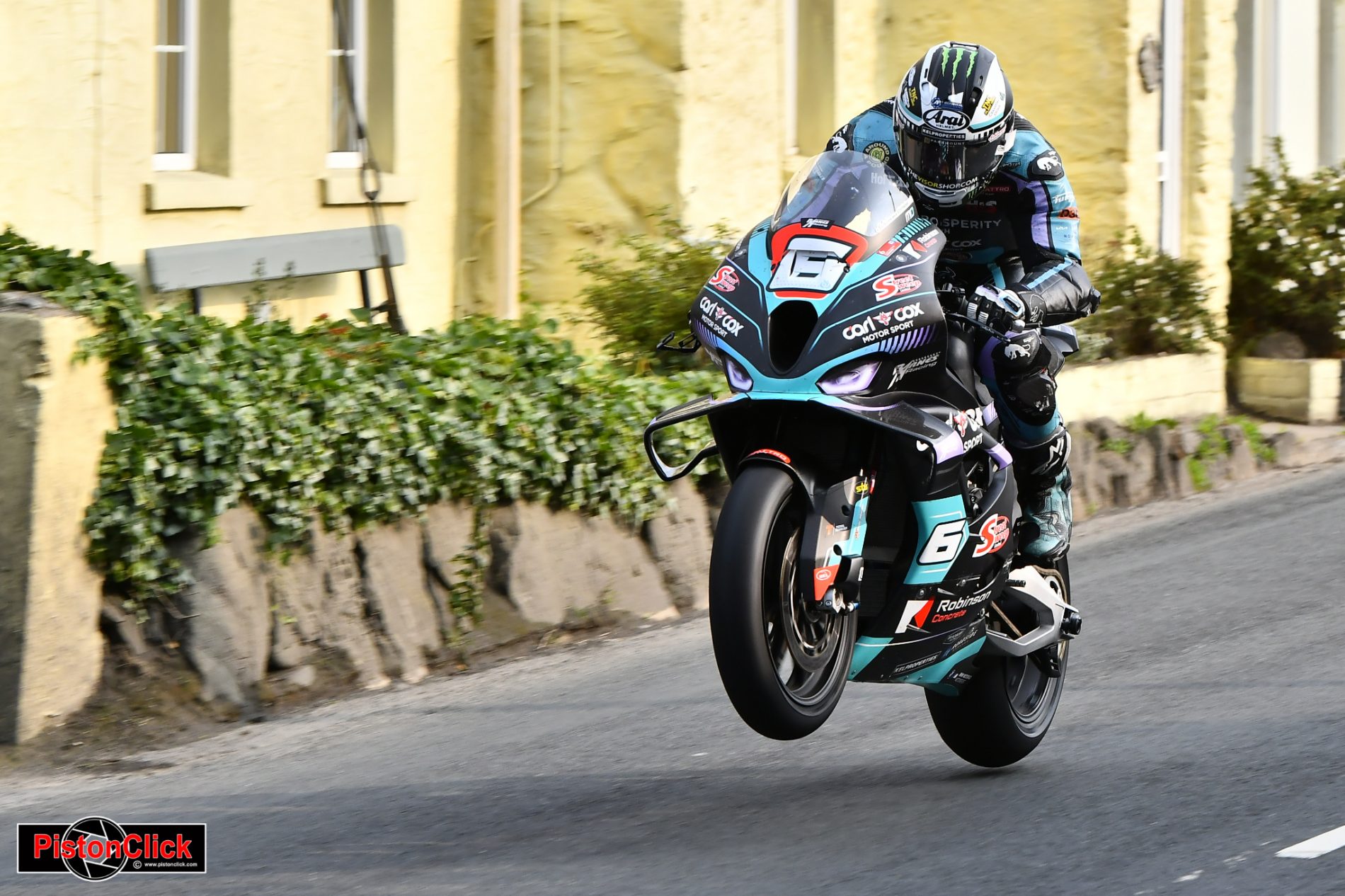 Michael Dunlop IoM TT 2025