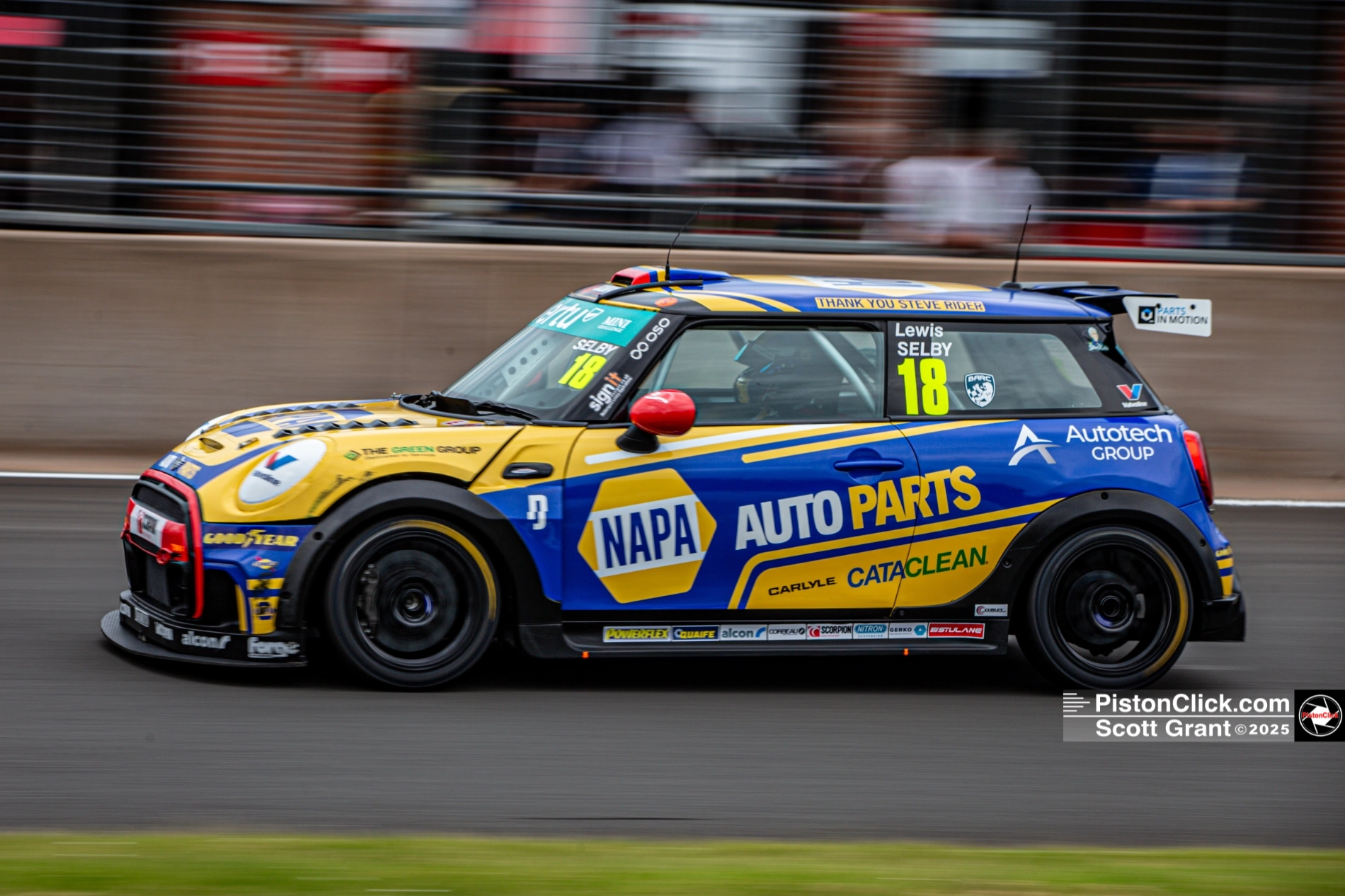 Lewis Selby The Vertu MINI CHALLENGE