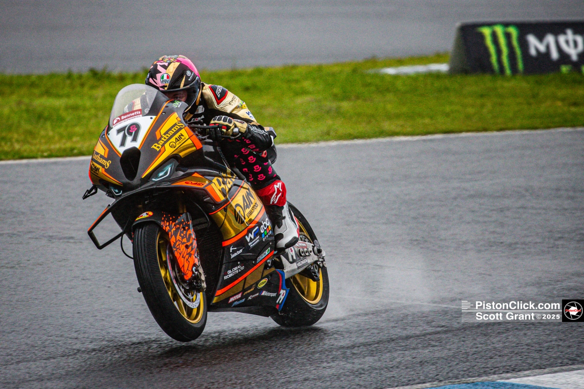 Storm Stacey wheelie BSB Knockhill