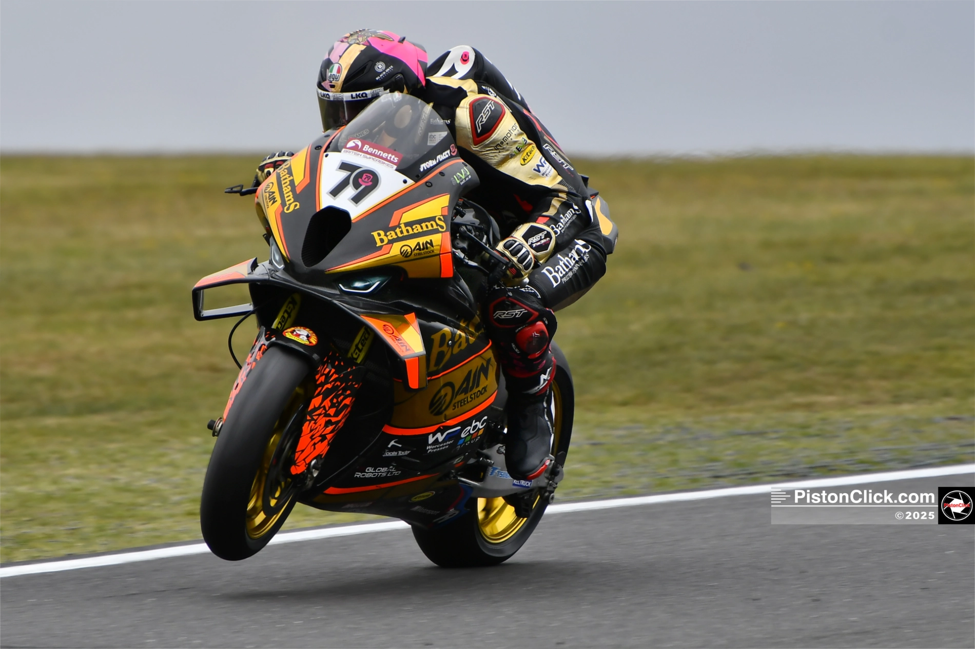 Storm Stacey at BSB Cadwell Park