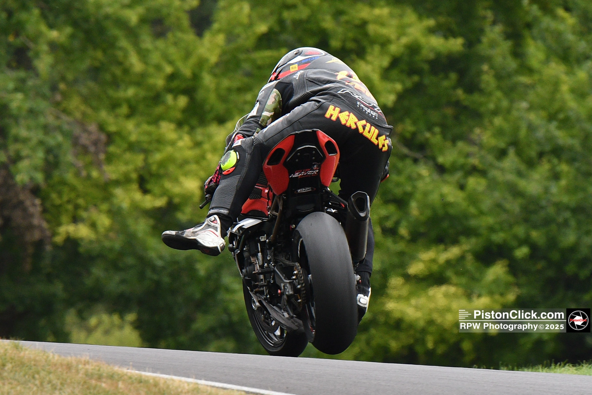 No Limits motorcycle racing Cadwell Park