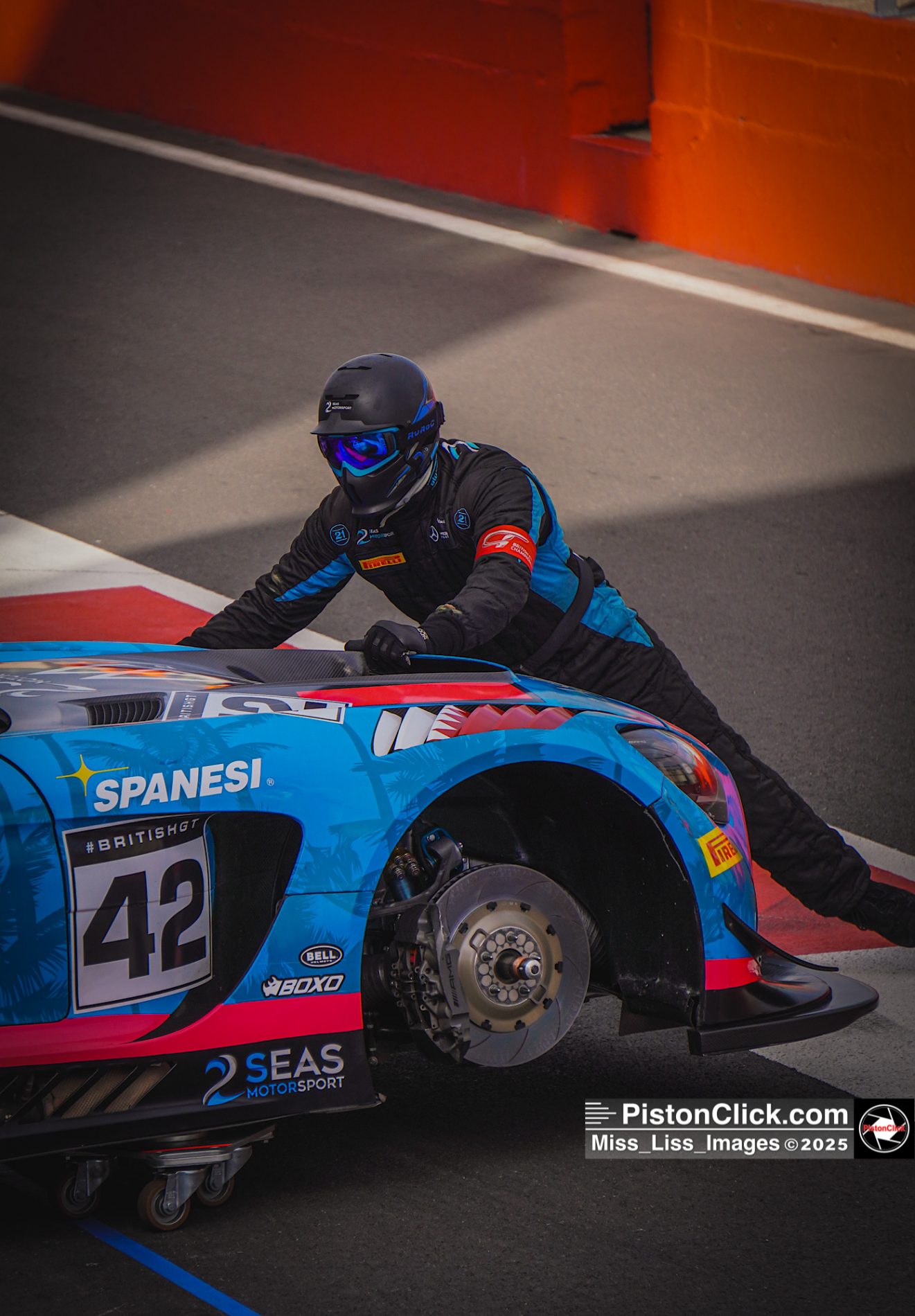 2 Seas Motorsport Mercedes-AMG GT3 Evo