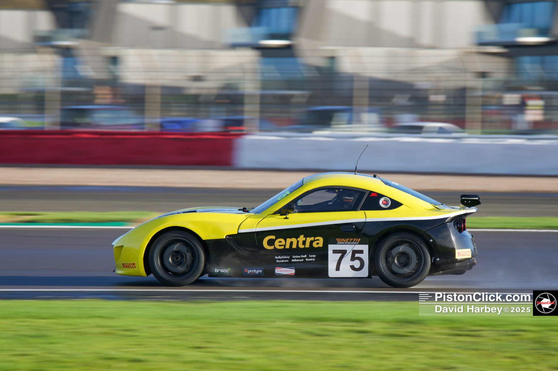 Shooting motorsport pictures inside the wire at Silverstone