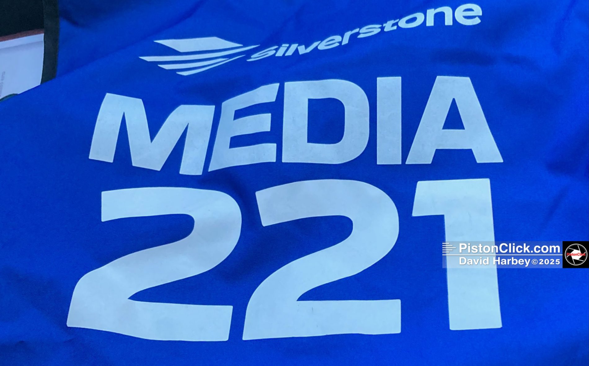 Silverstone media vest