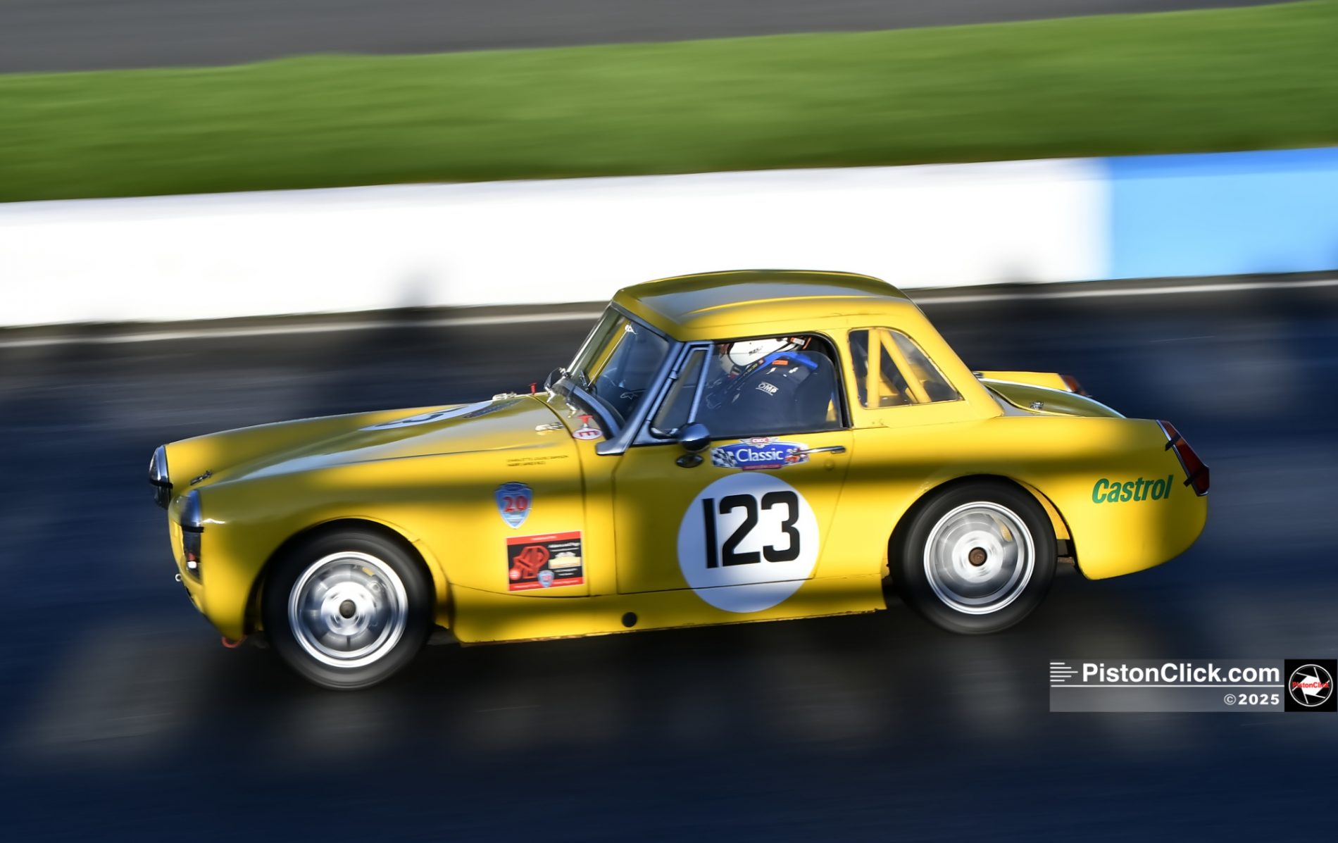 Plum Pudding race at Mallory Park