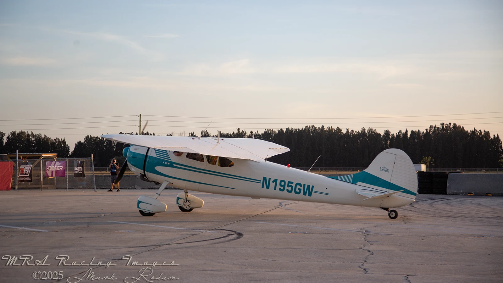 1949 Cessna 195 Businessliner