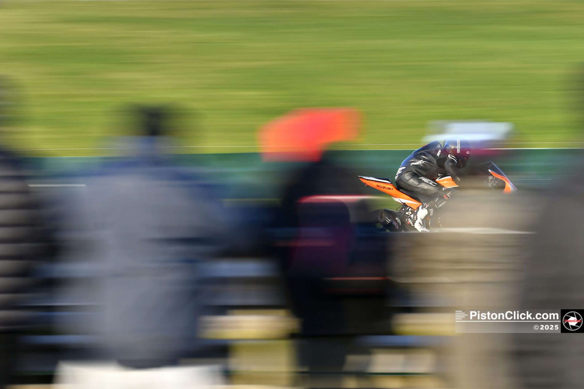 Motorcycle racing at the Plum Pudding Race at Mallory Park