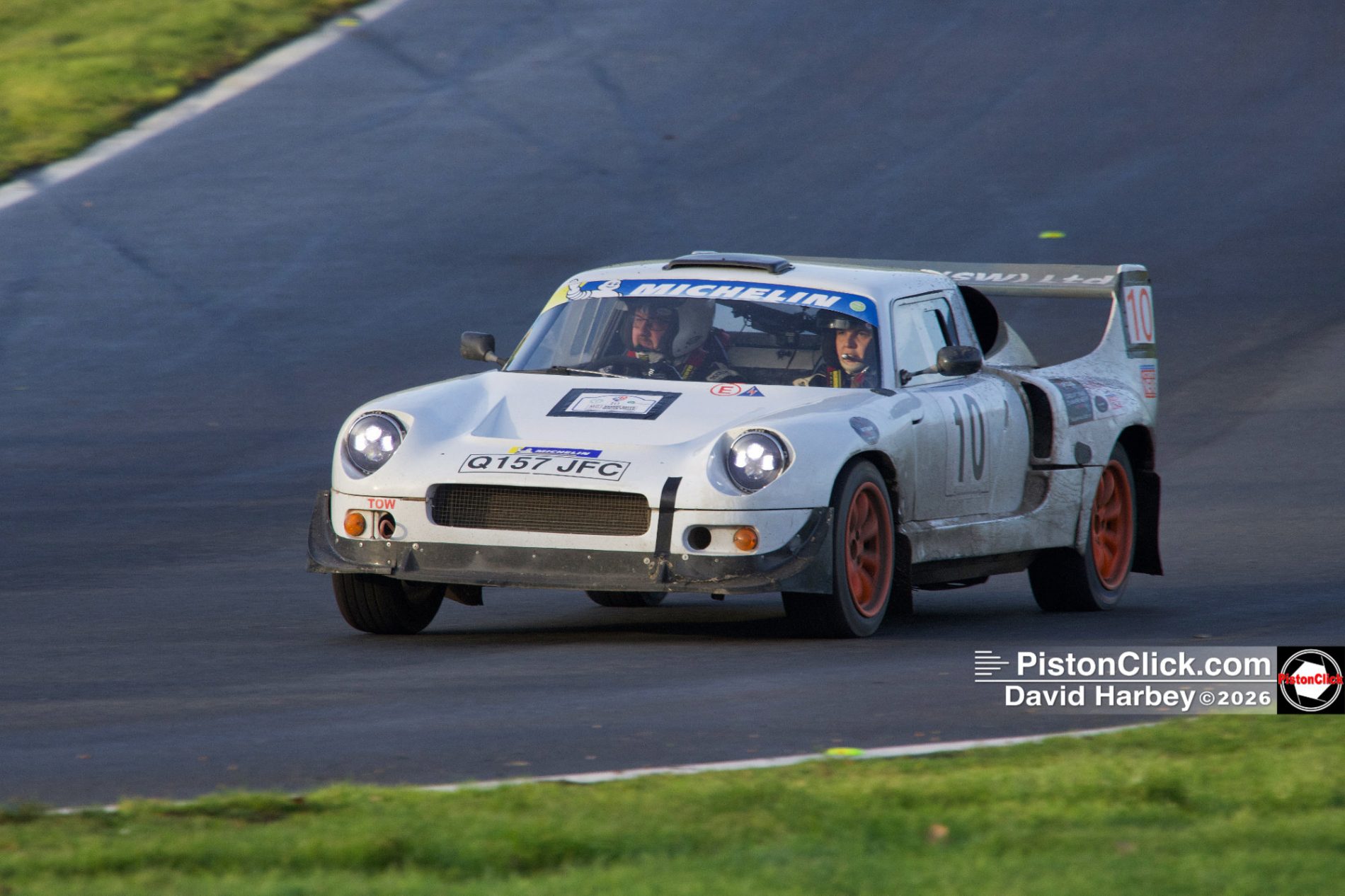 Joshua Davey and Tamsyn Davey in the Darrian T90