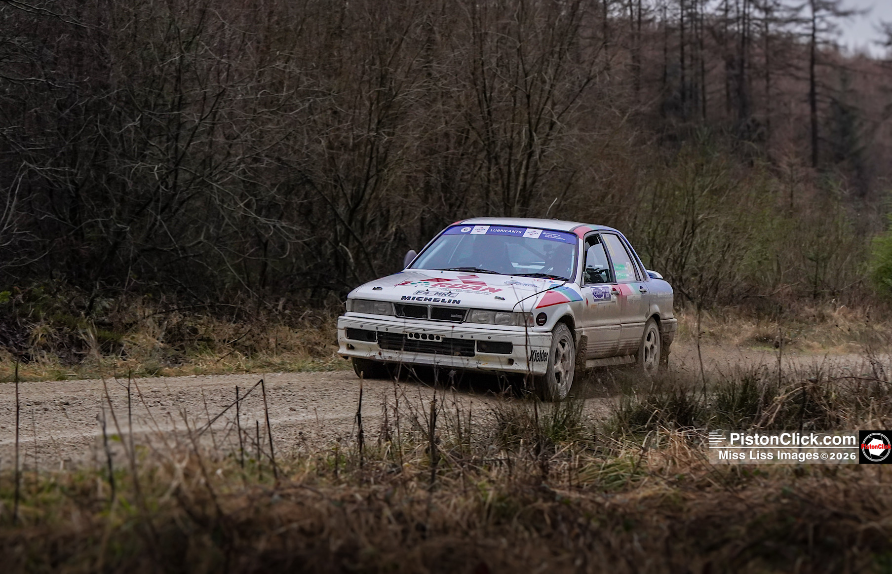 George Lepely and Dafydd Evans hustling their Mitsubishi Galant VR-4