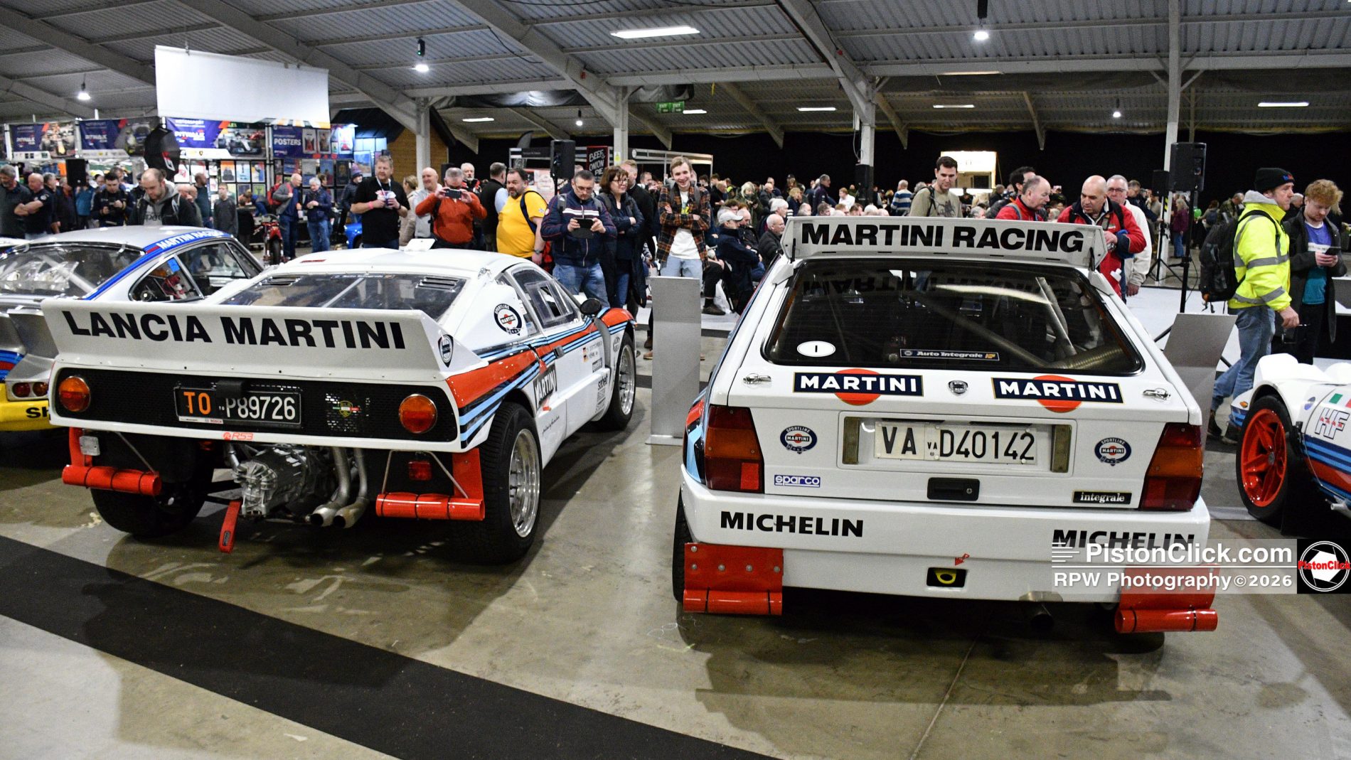 Fans at race retro 2026